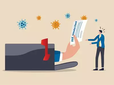 “코로나 팬데믹 사기 범죄와 전쟁 중”