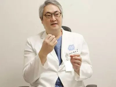 “척추측만증, 자녀 등 자주 쓰다듬어도 조기 발견”