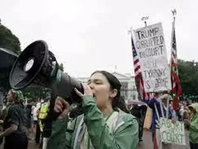 낙태권 대법 판결 후 여성유권자 등록 급증