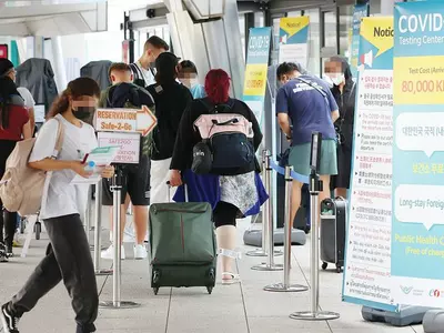 한국 입국전 코로나 검사 폐지 검토