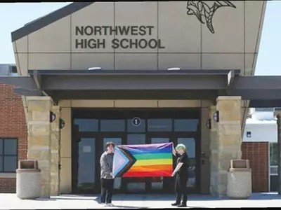 자유의 나라서 짓밟힌 학생 신문의 언론 자유