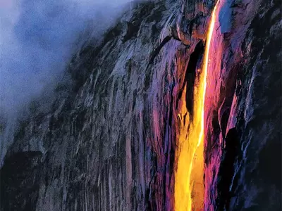 요세미티 황금빛‘ 불의 폭포’ 장관