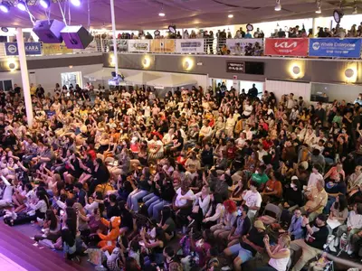 수많은 인파로 북적인 코리안페스티벌