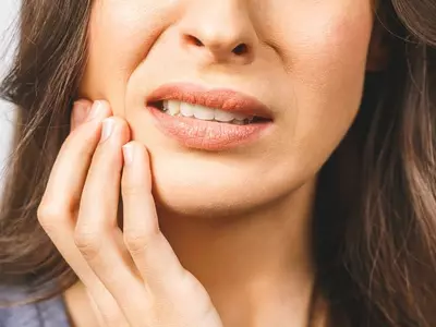 “얼굴 한쪽 미세한 경련·순간적인 통증 느낀다면?”