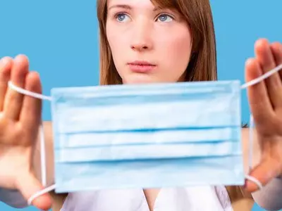 ‘팬데믹 끝났다’