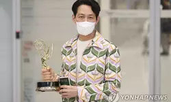 ‘에미상 수상’ 이정재,   귀국 후 코로나 확진…  남궁민도 양성