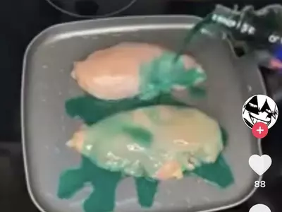 FDA '감기약으로 치킨 요리' 유행에 "폐손상 위험"