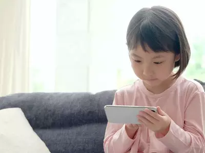 “현명한 스마트폰 사용법 일찍부터 가르쳐야”