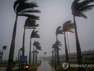 플로리다 향하는 허리케인 위력 배가…최고등급 육박