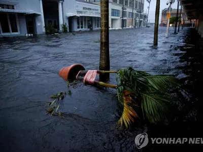 플로리다, 역대급 허리케인에 ‘쑥대밭’…최소 15명 사망