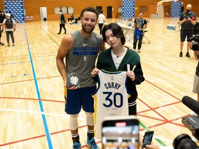 NBA 스타 커리, BTS 슈가와 만남…"온 가족이 팬"
