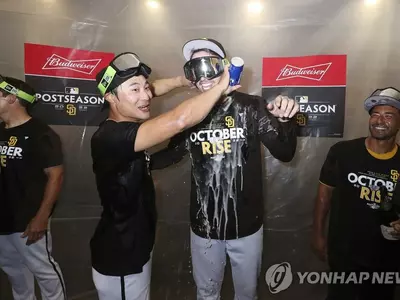 김하성, 11호 홈런에 28번째 멀티 히트…MLB 샌디에이고 PS 진출