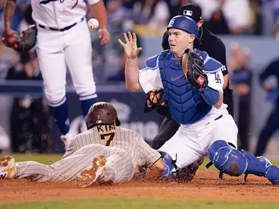 치고 뛰고 몸 날린 김하성…다저스와 NLDS 1차전서 허슬플레이