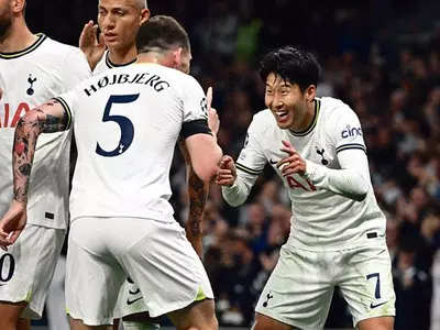 손흥민, UCL서 시즌 4·5호 골…토트넘은 프랑크푸르트 3-2 제압