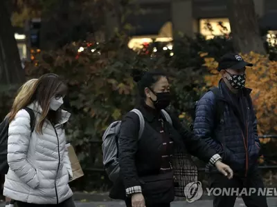 미, 코로나19 공중보건 비상사태 내년 1월까지 재연장