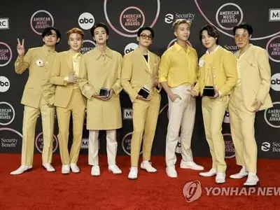 BTS, '아메리칸 뮤직 어워즈' 2관왕…5년 연속 수상
