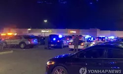 추수감사절 앞둔 월마트서 총격사건…"범인 포함 7명 사망"