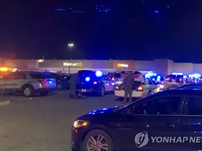 추수감사절 앞둔 월마트서 총격사건…"범인 포함 7명 사망"