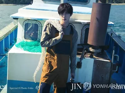 BTS 진, 12월 13일 전방 사단 신병교육대로 입대