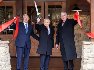 빌리 그래함 도서관에 '빌리 킴 홀' 헌당