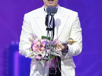 2022 SBS 연예대상에 유재석…"'런닝맨'팀 함께 받은 상"