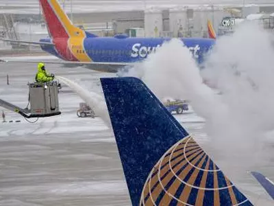 크리스마스이브에 얼어붙은 미국…170만 가구 정전·15명 사망