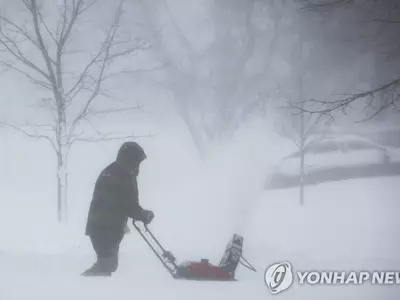 ‘크리스마스 악몽’… 혹한·폭설에 28명 사망·수십만 가구 정전