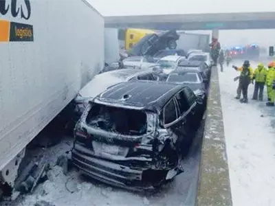 고속도로서 46중 추돌 대형사고… 4명 사망