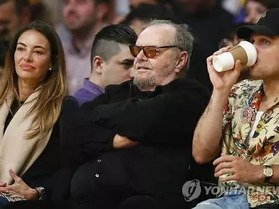 "할리우드 스타 잭 니컬슨 두문불출…주변선 홀로 생마감 우려"