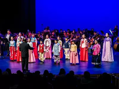 제1회 K-웨이브 한국 문화 콘서트 성황리에 마쳐