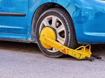 “불법 주차해도 '타이어 락 부트' 못하게 한다”