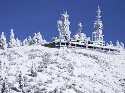 ‘겨울왕국’으로 변한 남가주 산악지대