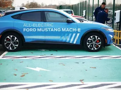 전기차 가격 하락에 “총비용 개스차와 비슷”