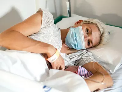 '코로나 쇼크'에 임산부 사망 40% 급증…"56년래 최악"