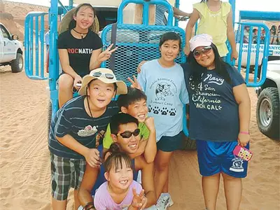 가족 함께 시간보내며 추억 만들고 독서습관 함양