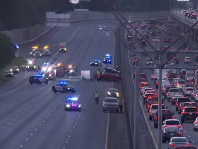 75번 갓길에서 타이어 갈다 연쇄 충돌 사고