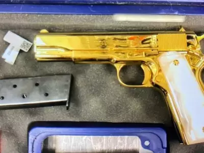 '황금 권총' 소지한 미국여성 호주 입국하려다 체포