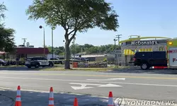 하루만에 또 총격사건…4명 숨져