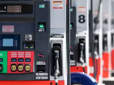 경기 침체 전망 속 개스 가격 하락