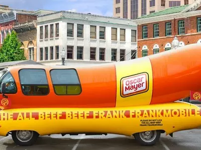 유명 소시지 차량 '위너모빌' 87년만에 '프랭크모빌'로 개명