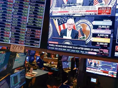 ‘숨 고르기’ 들어갔지만…매의 발톱 거두지 않았다