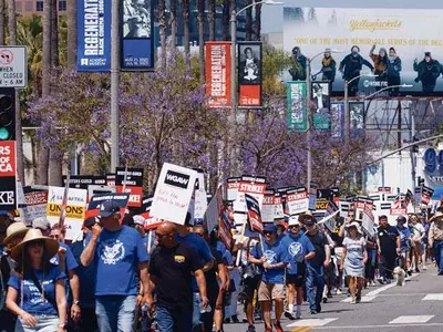 할리웃 작가조합 파업 50일째 대규모 시위