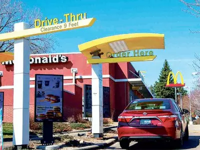 ‘드라이브스루’ 민폐… 금지 움직임까지