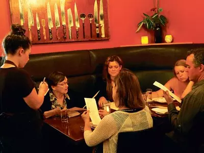 10명중 4명 실망… 레스토랑 서비스 불만 ‘최고조’