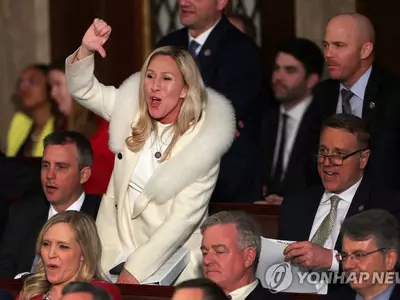 공화당의 '문제아' 그린 의원, 강경파 모임서도 쫓겨나