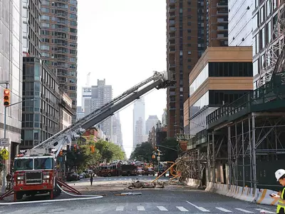 맨하탄서 고공 타워크레인 붕괴…12명 부상