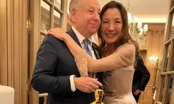 아시아계 첫 오스카 여우주연상 양쯔충, 19년 사귄 연인과 결혼