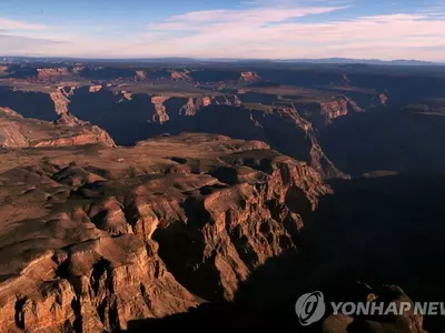 그랜드 캐니언서 버스 전복…1명 사망·56명 부상