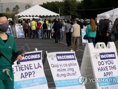 미국 하루 6만3천명 확진…전문가 '4차 대유행 진입' 경고