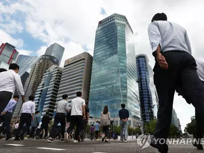 "아시아계 직장인이 AI 영향 많이받아"